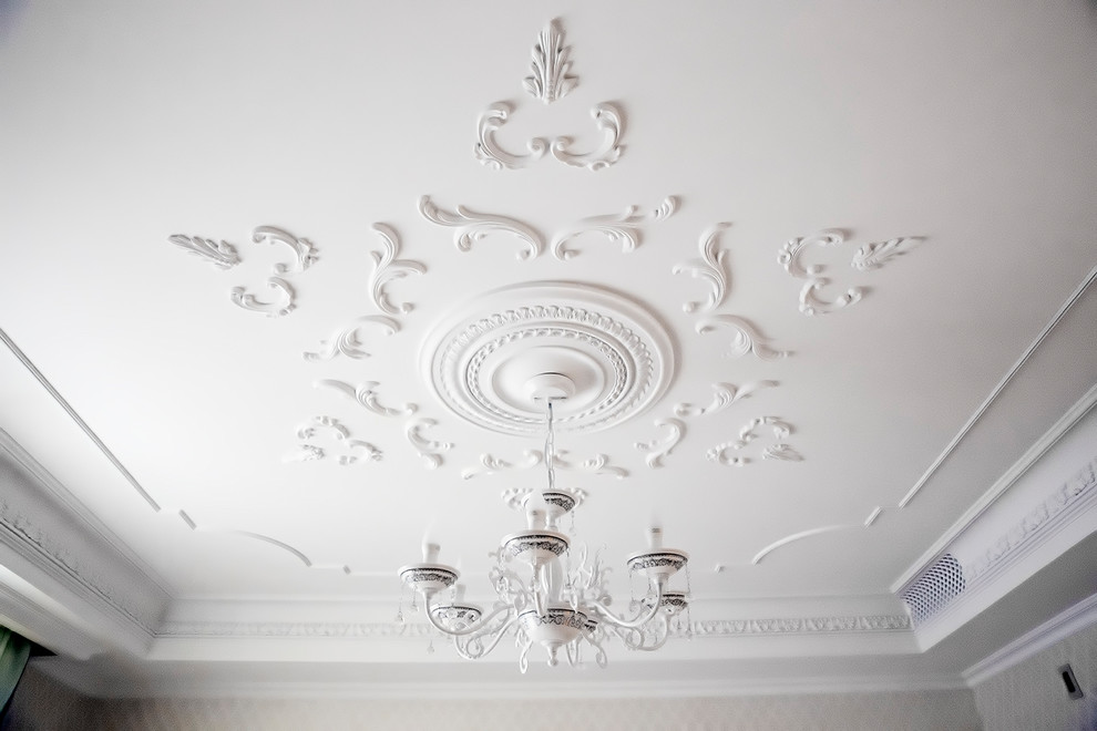 Потолок в классическом интерьере