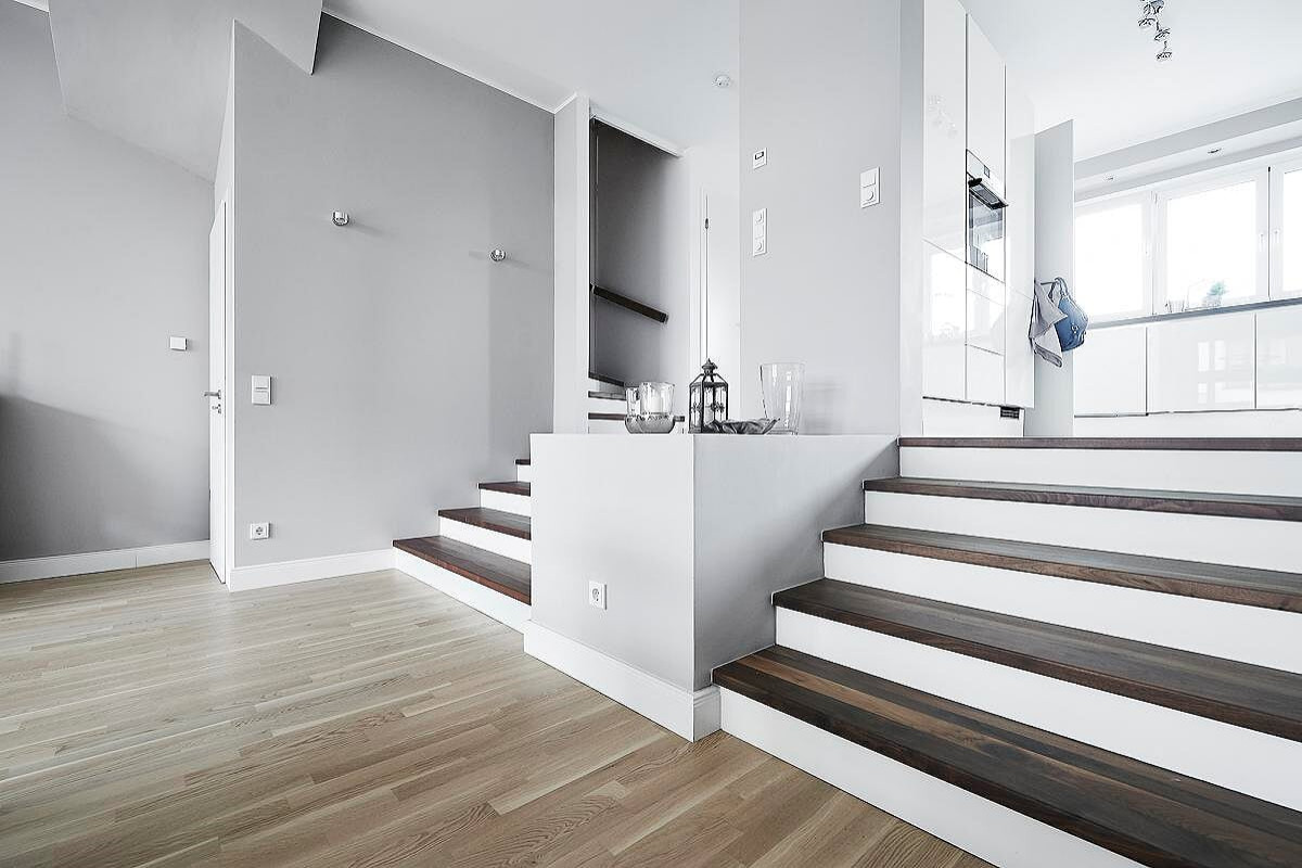 Консольная лестница из дуба