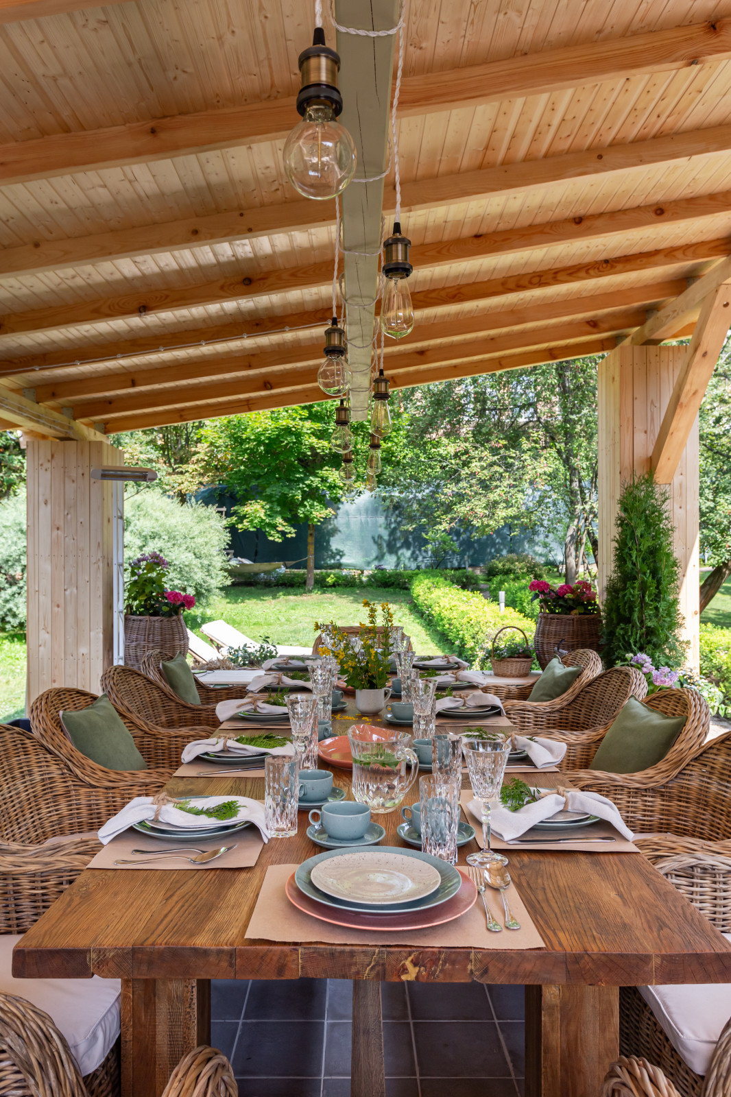 Беседка с летней кухней для Анастасии Вертинской и Степана Михалкова. "На дачу"