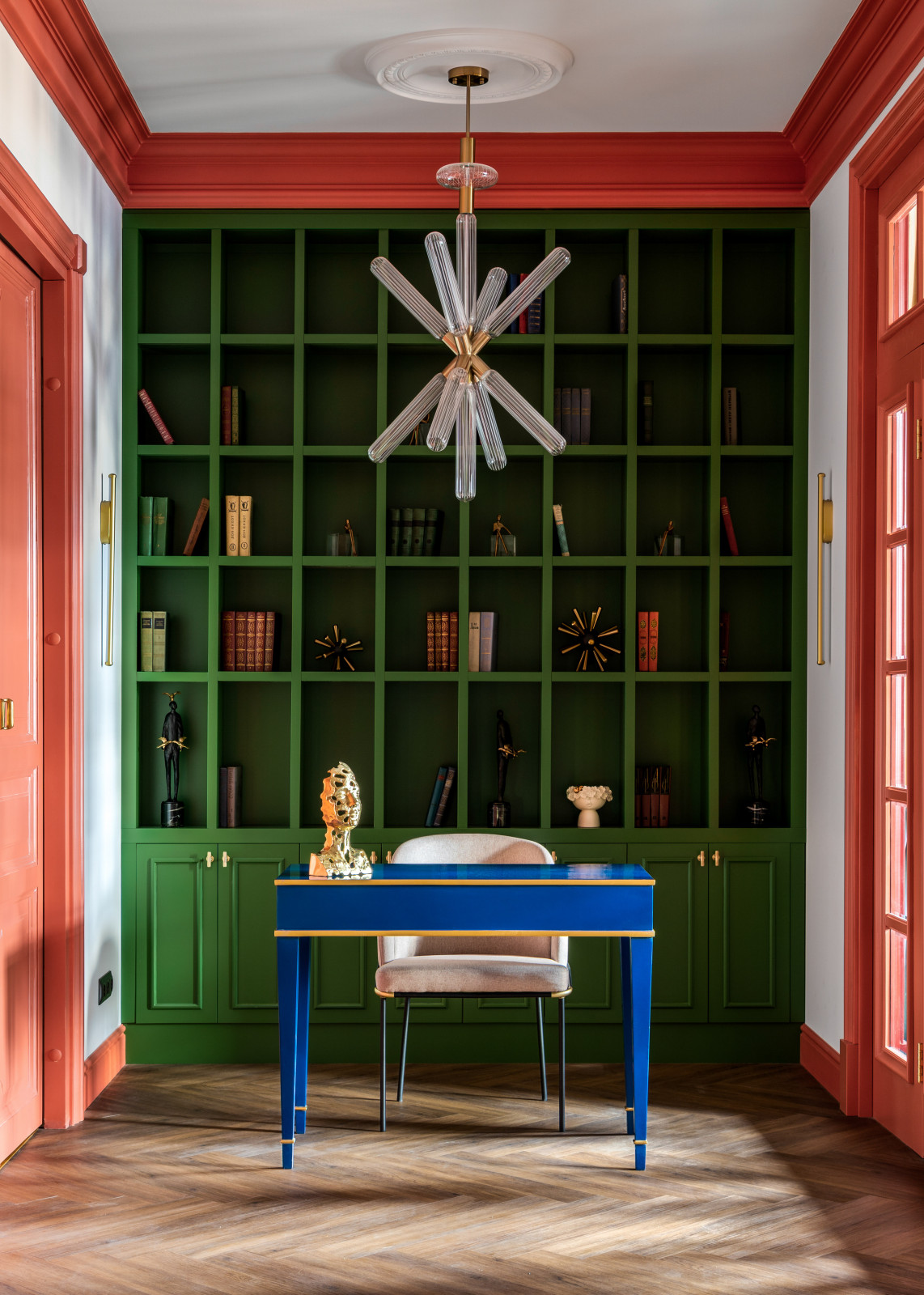 Яркая квартира на Невском