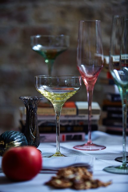 Хороший вопрос: Как правильно пить шампанское?