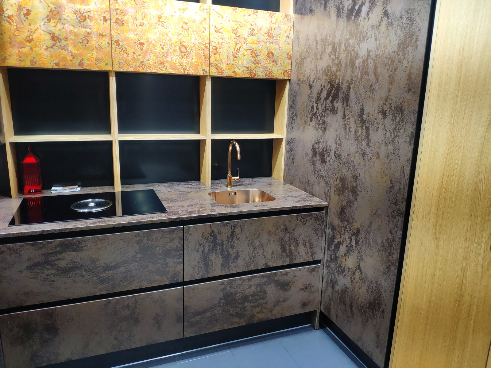 Пенал для посуды. Актуален ли?