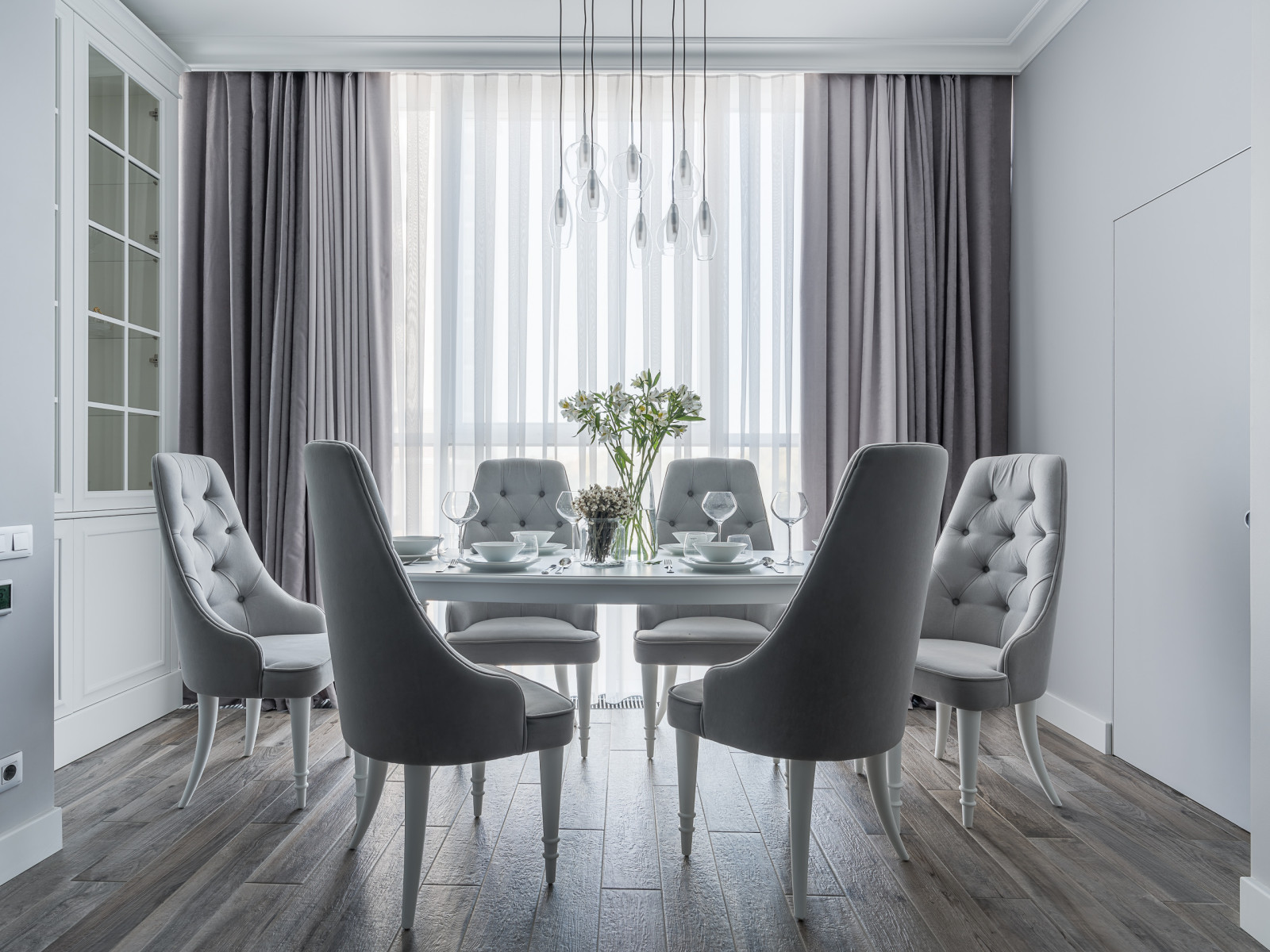 Обложка проекта: Квартира в стиле неоклассика