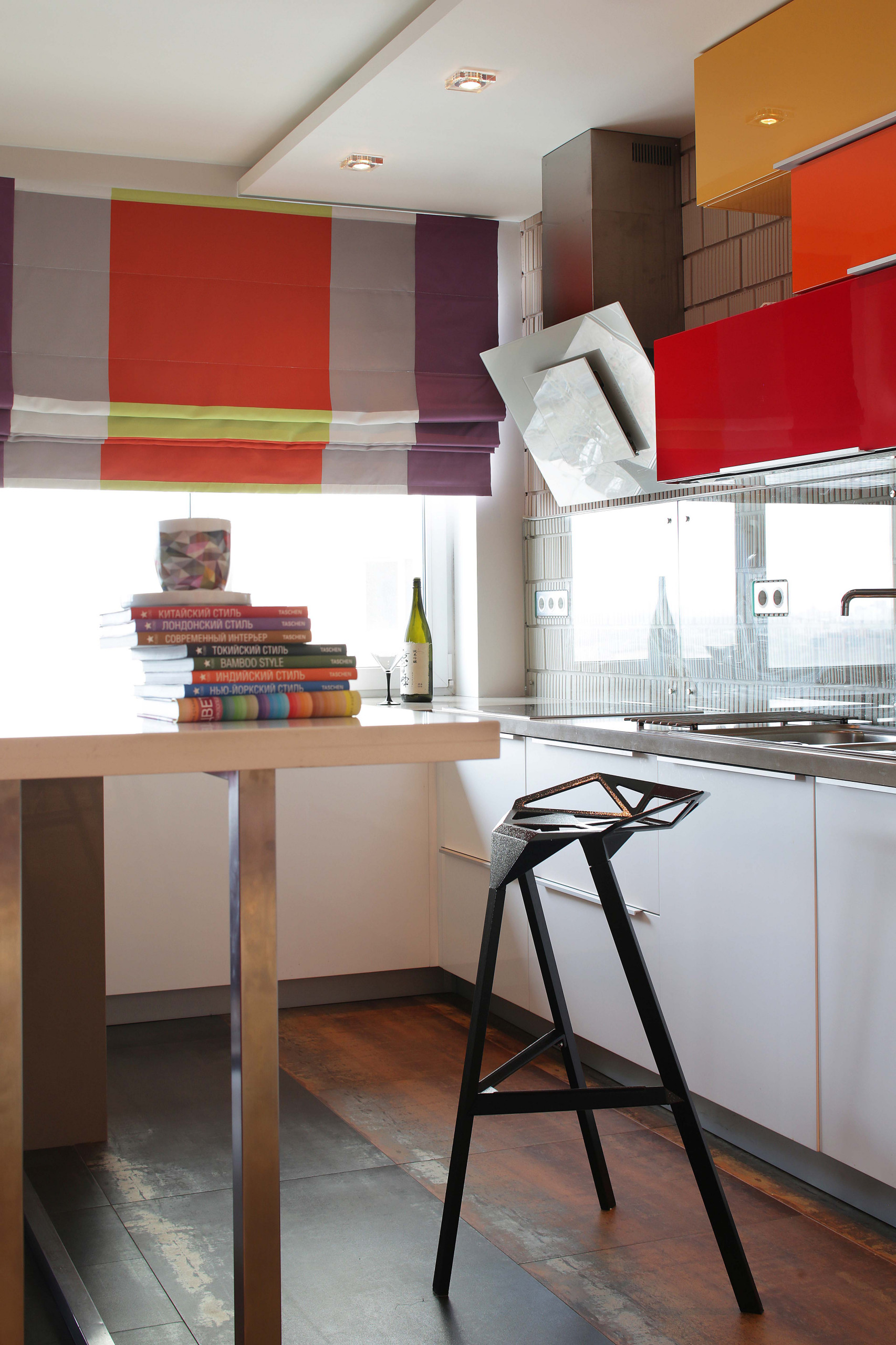 Houzz тур: Квартира с музыкальной гостиной в красках поп-арта