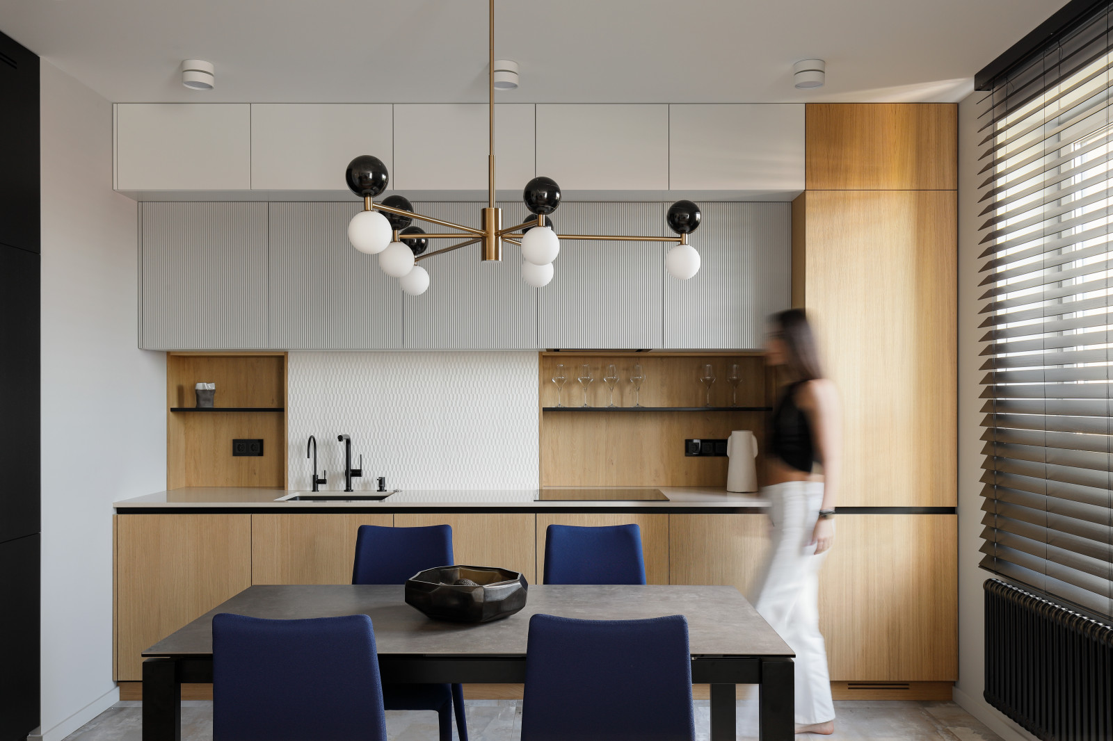 Light midecentury apartment / Квартира с легким флером midcentury