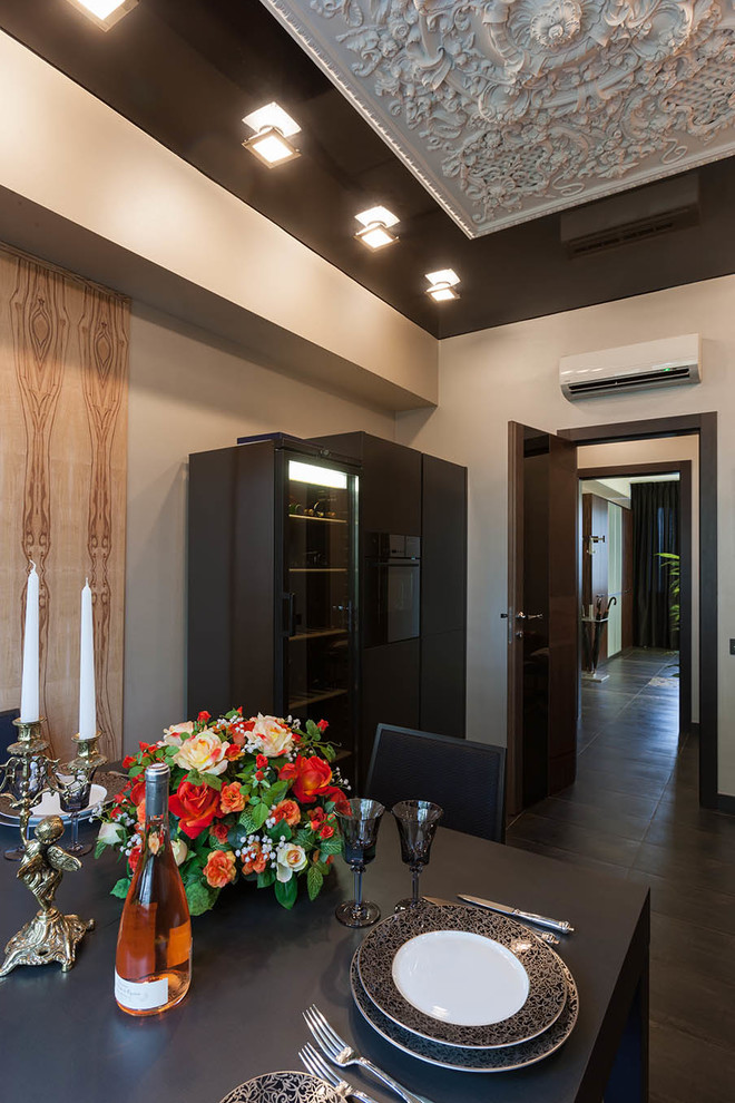 Офис с камином. Office with fireplace.