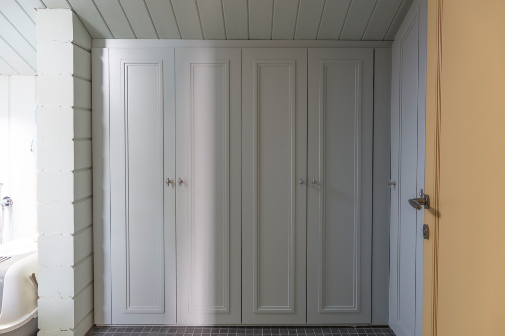 Встроенный шкаф из МДФ