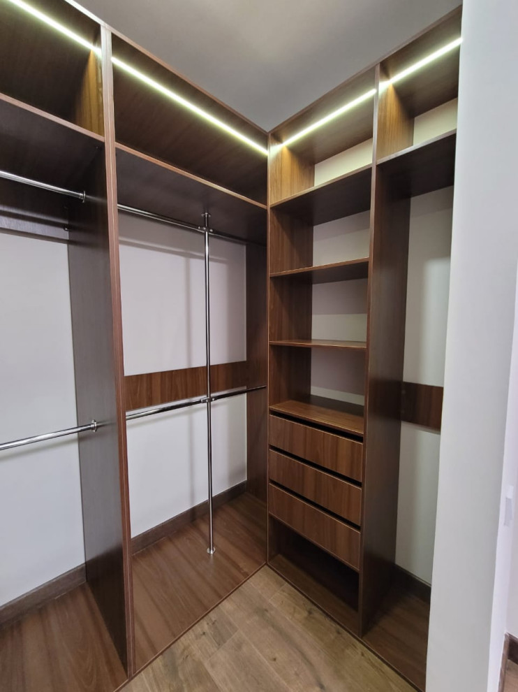 Гардеробные с подсветкой