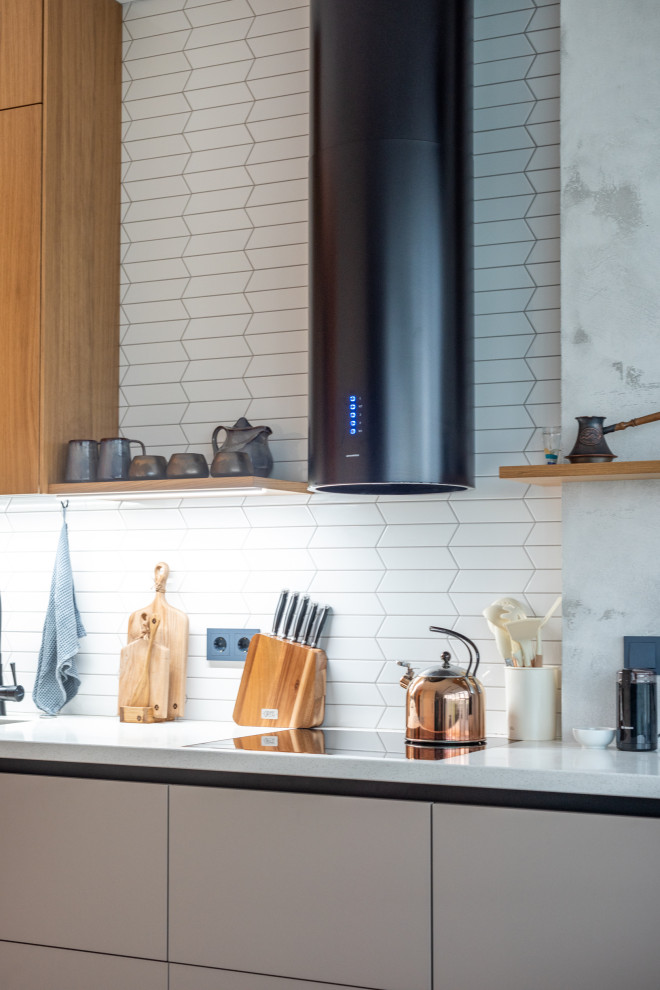 Кухня комбинированная со шпоном