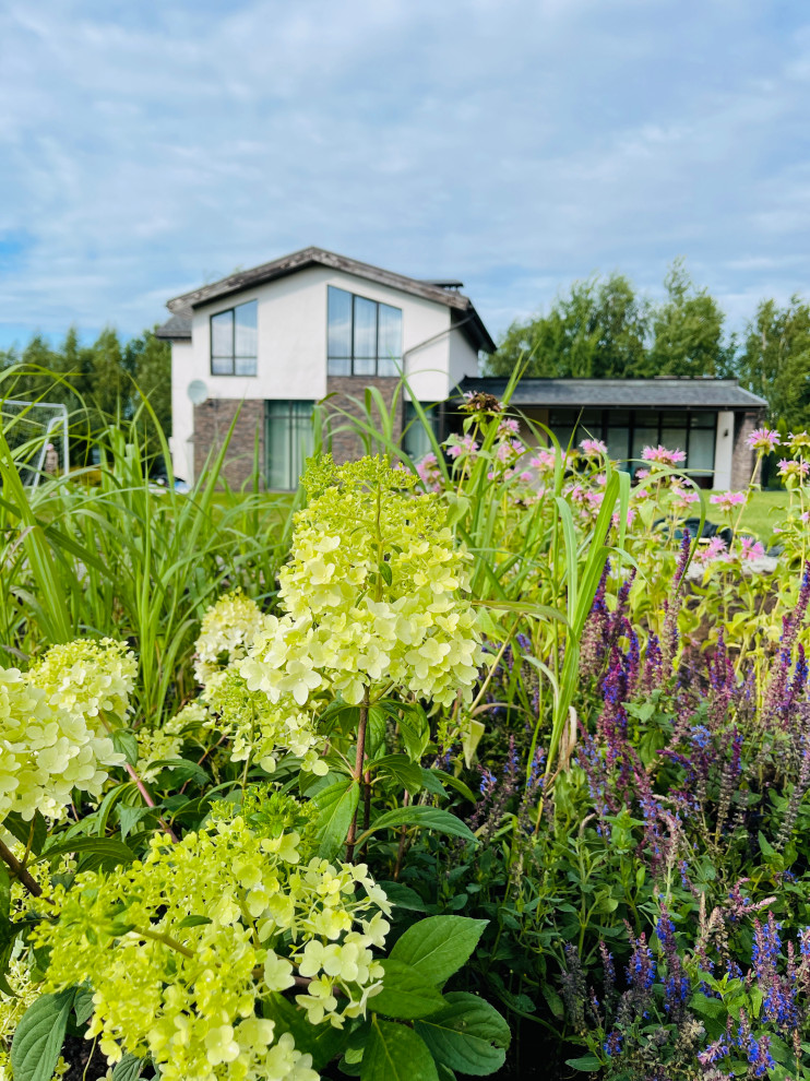 Сад с Холмами