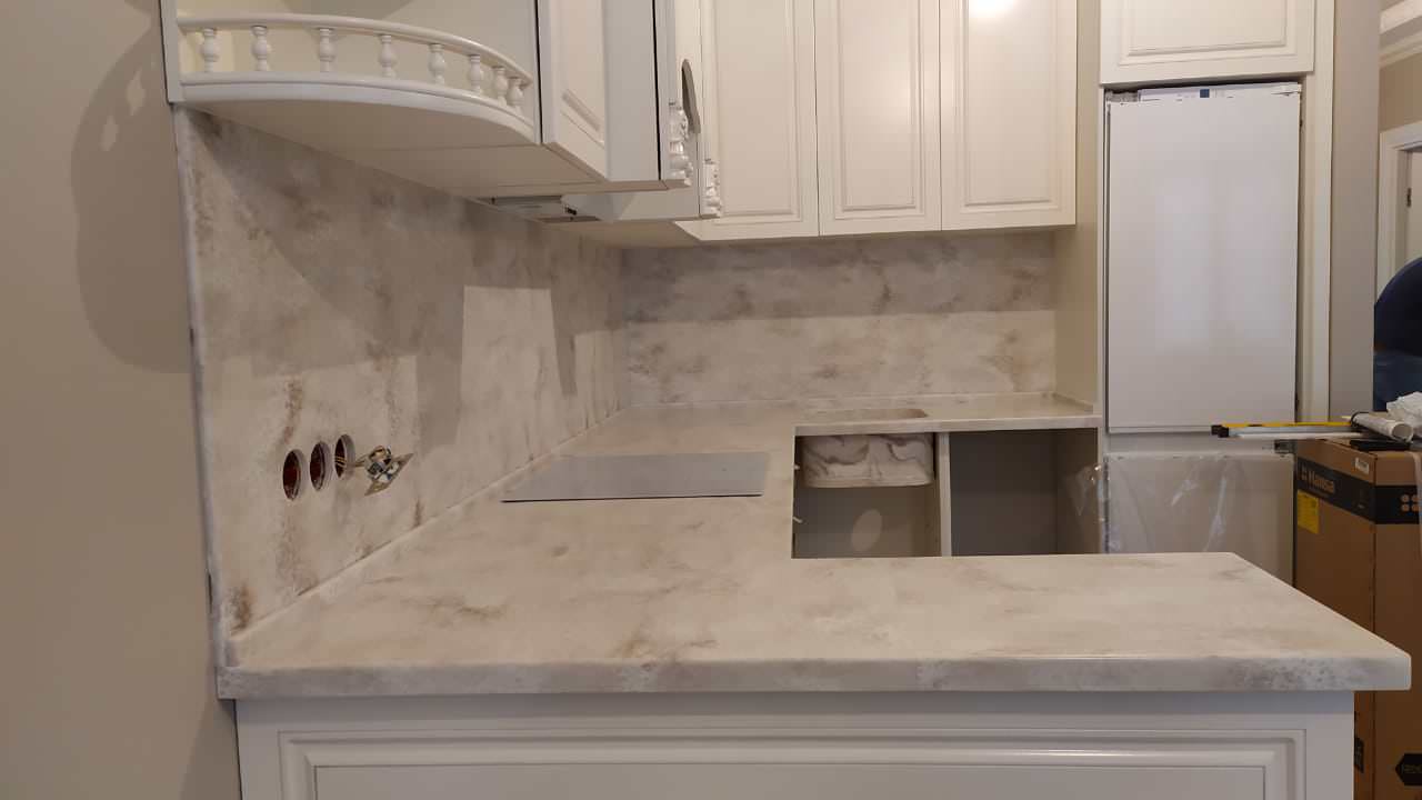 Столешницы из искусственного камня п- образной формы