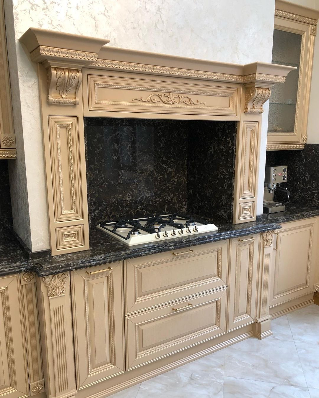 Обложка проекта: Кухня в классическом стиле Бергамо