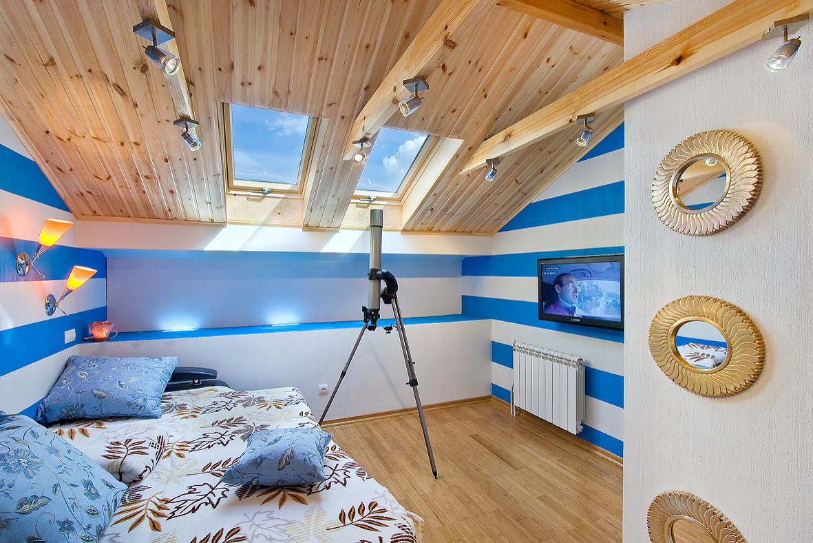 Интерьер коттеджа в ярких тонах