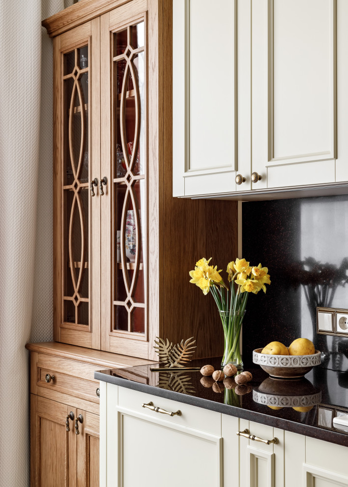 Под музыку пластинок