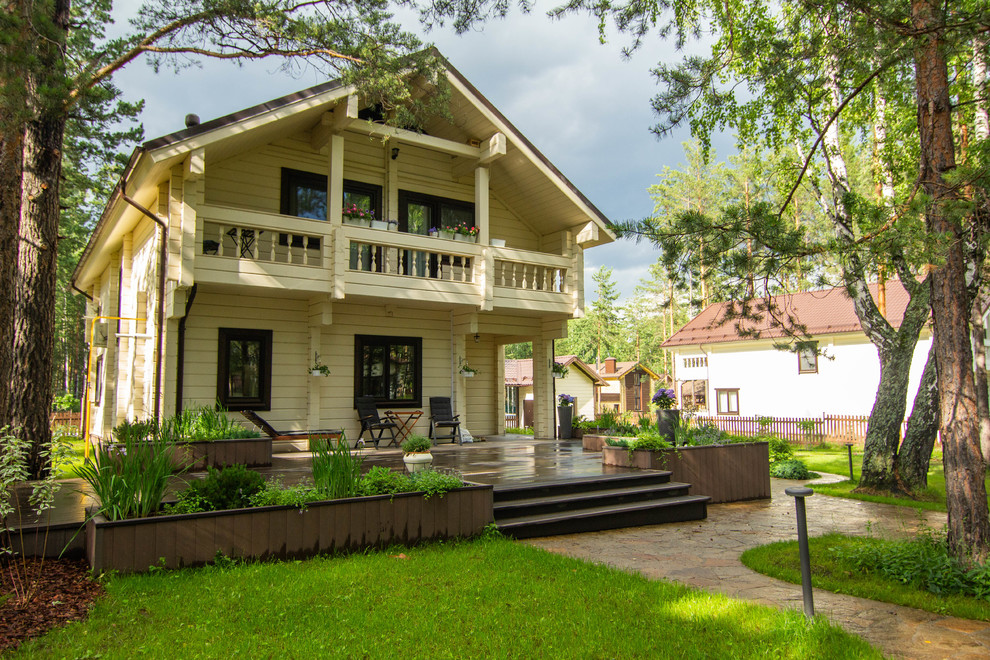 Тенистая терраса в саду