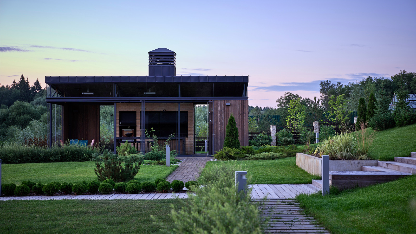 Участок для семьи с двумя детьми