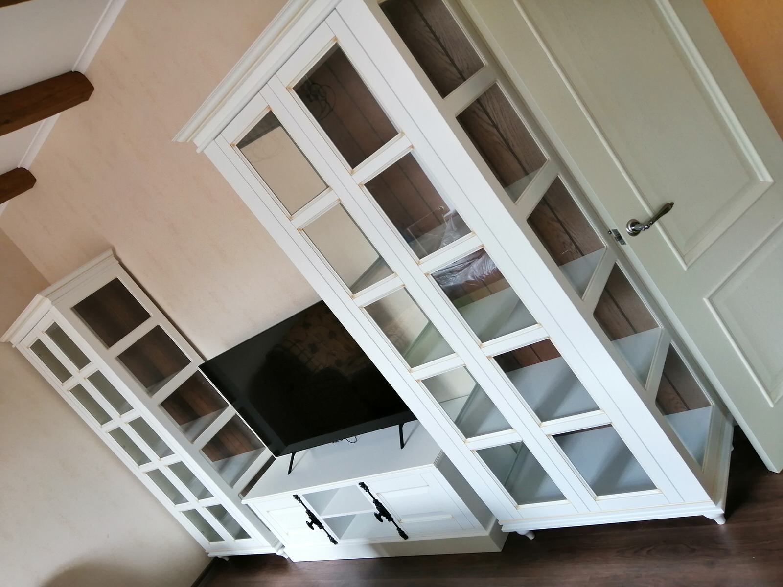 Мебель и аксессуары для гостиной.