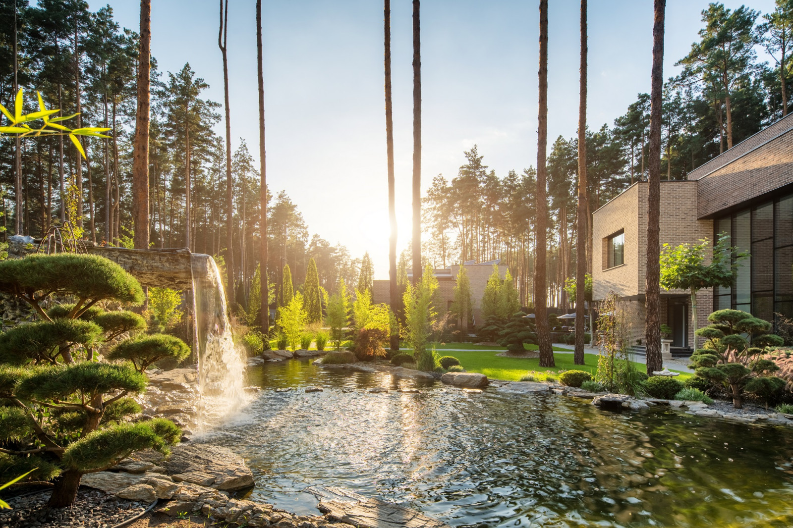 Обложка проекта: BST House