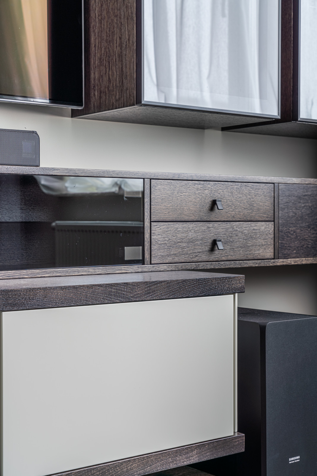 Мебель для гостиной с подвесной ТВ тумбой