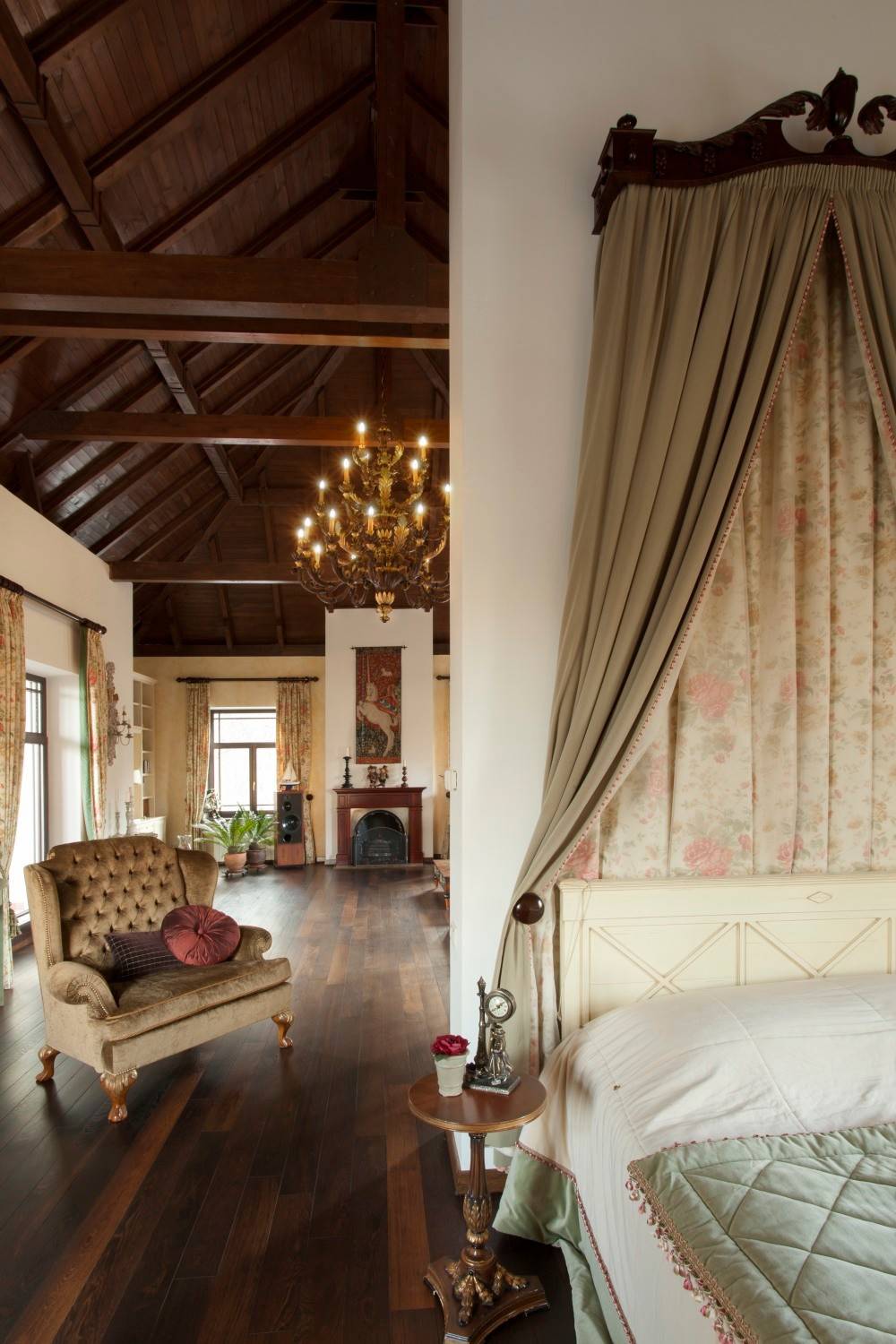 Houzz тур: Дом с английским настроением и музыкальной гостиной