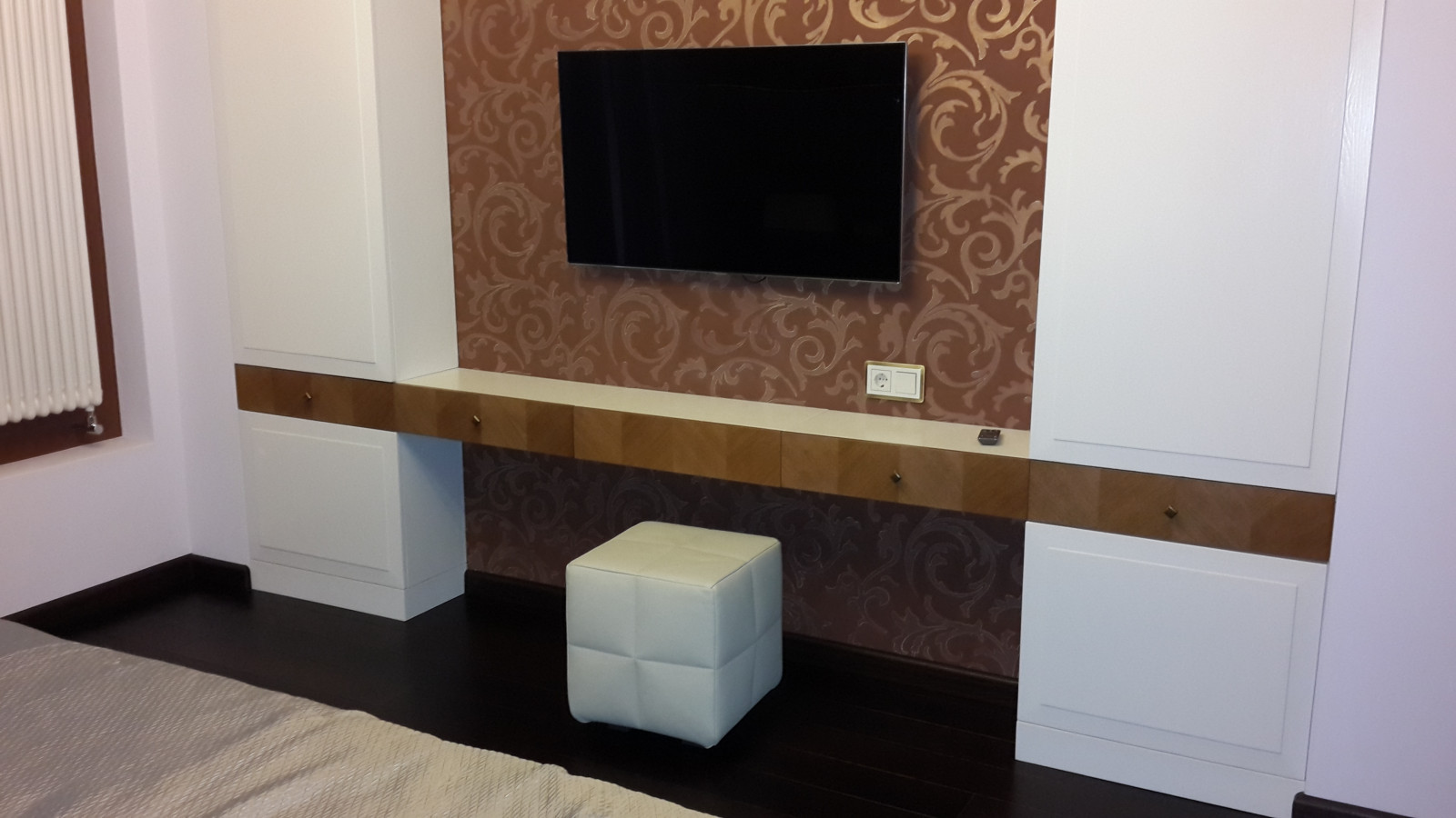 Обложка проекта: Ломоносовский