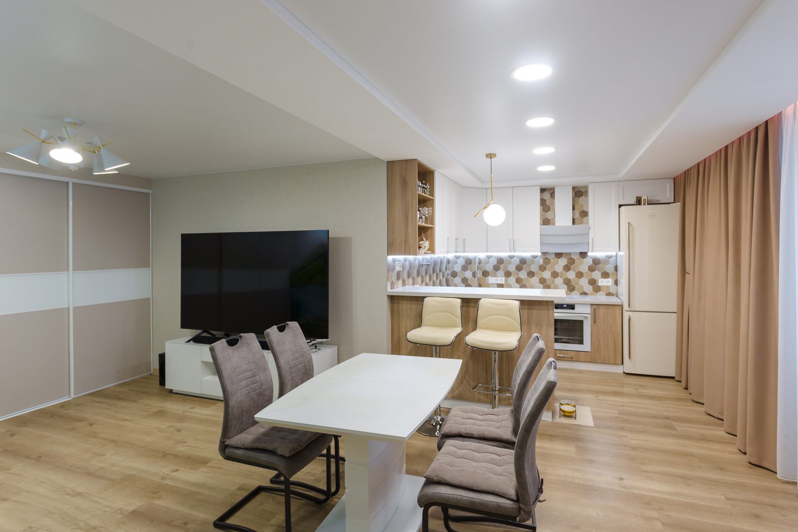 Капитальный ремонт 3-х комнатной квартиры, 100 м², ЖК «Символ»