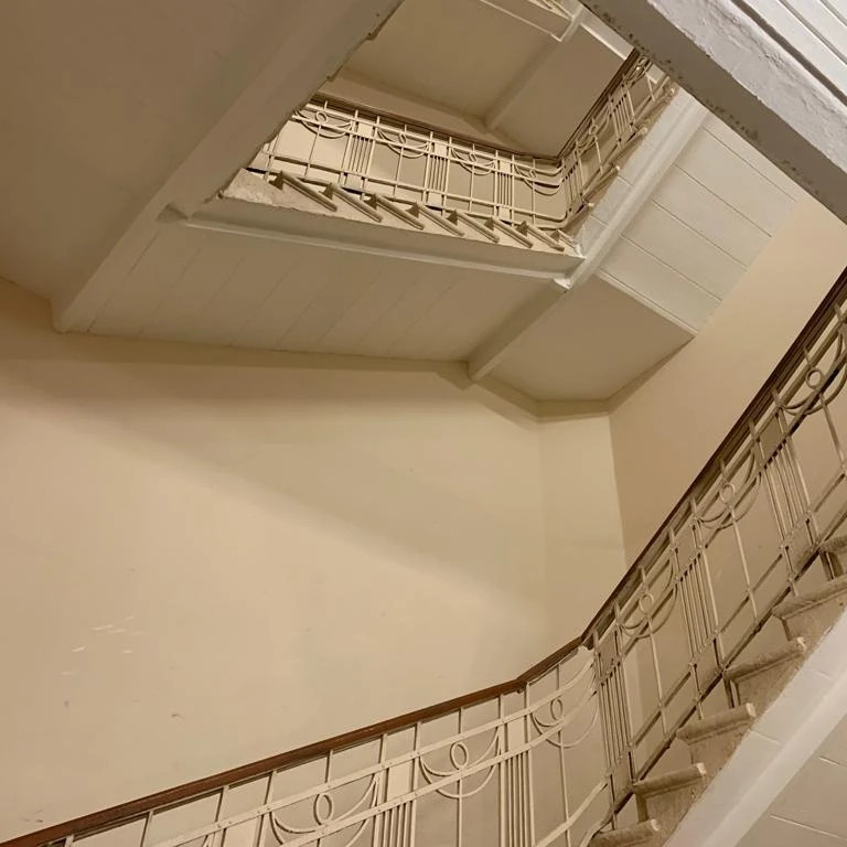 Обложка проекта: Проект реконструкции подъезда в старом доме