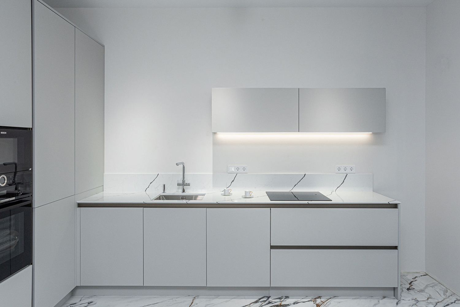 Белая кухня по последним трендам