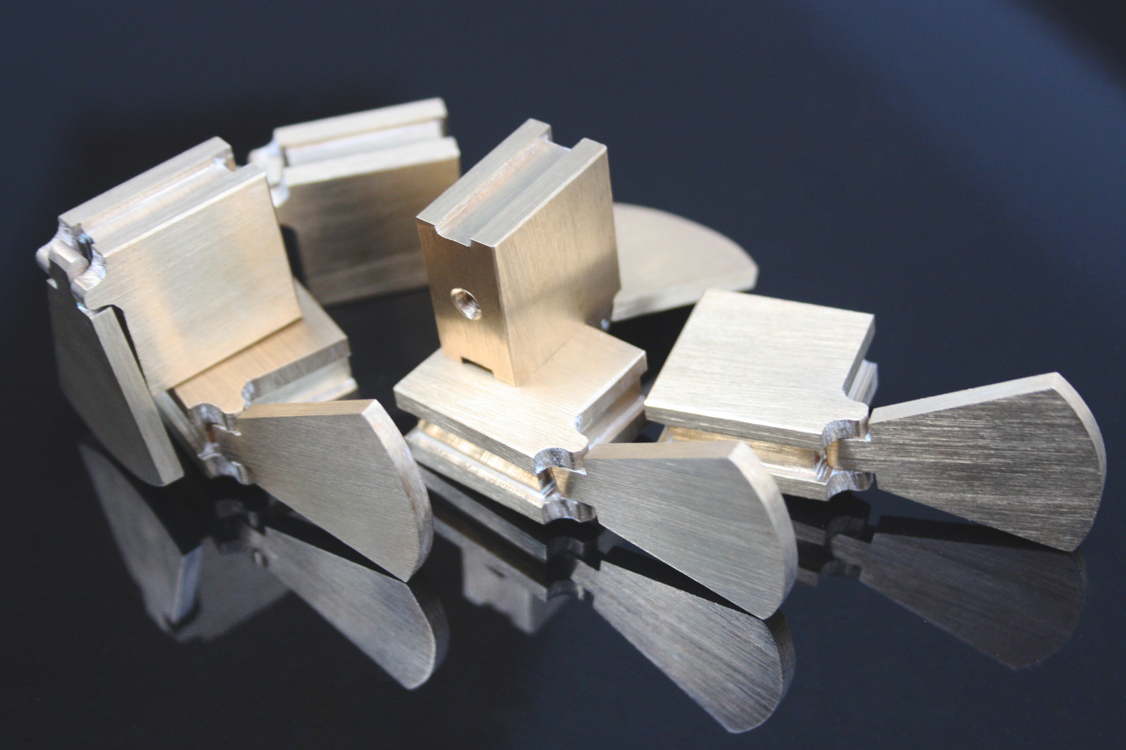 Обложка проекта: Мира