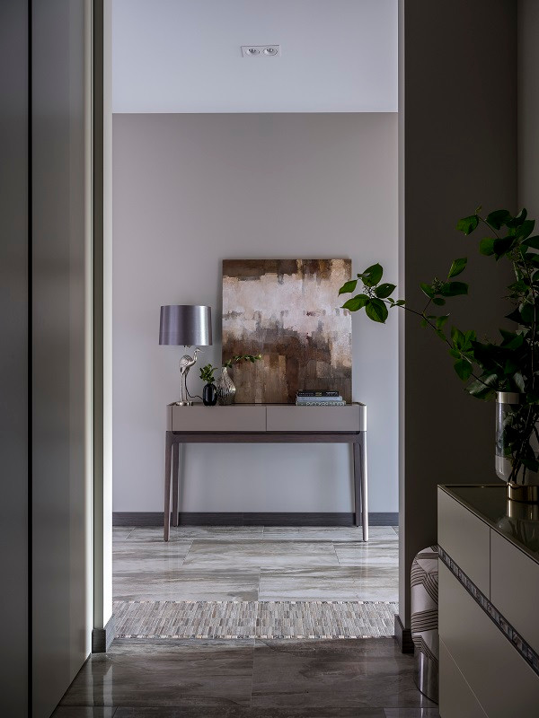 Картины в прихожей