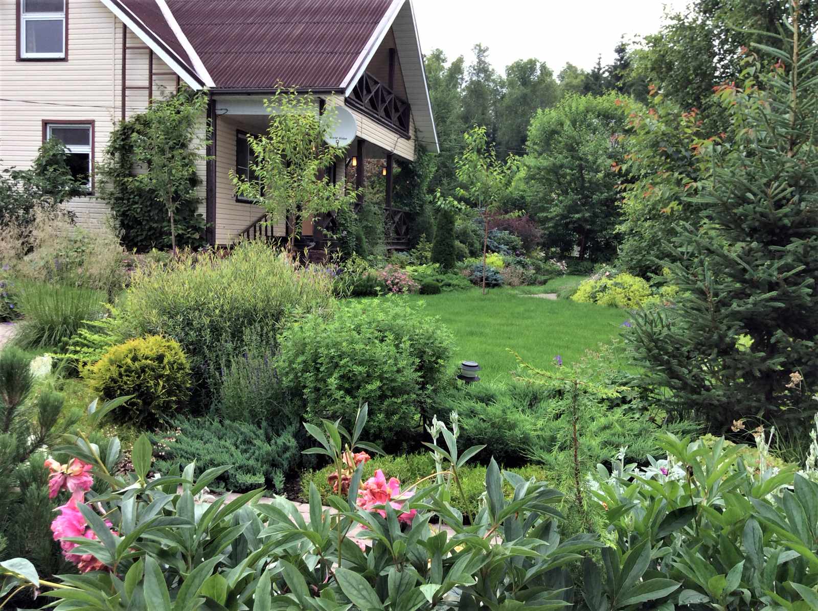 Обложка проекта: Сады выпускников: "Уголок моей радости", сад Екатерины БАРСОВОЙ.