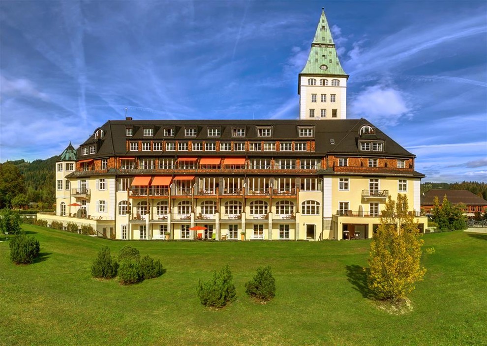 Отель Elmau Castle