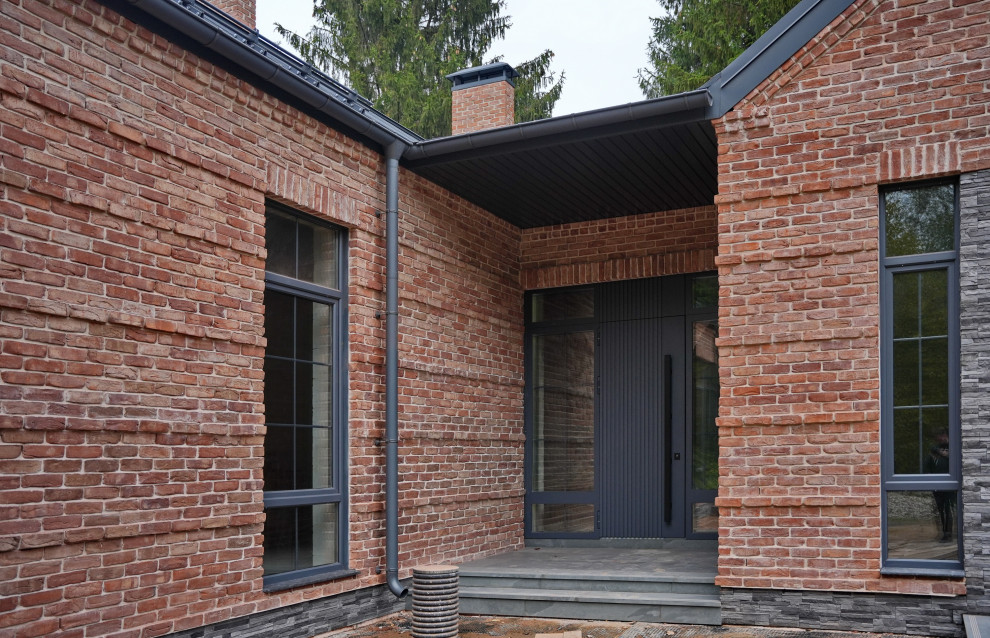 English house. Construction