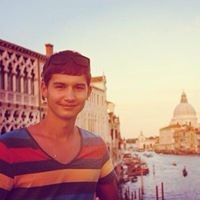 Антон Лазарев