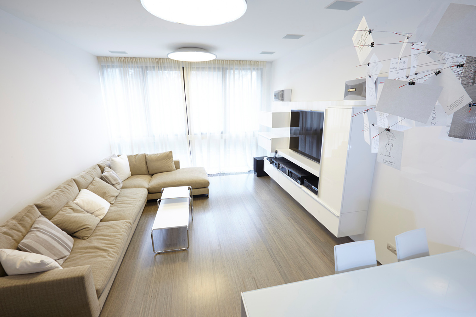 Обложка альбома: зал