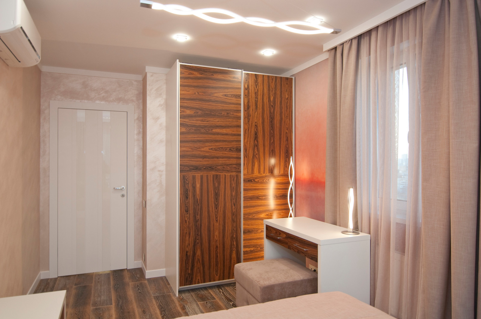 современная квартира 102 кв.м. г.Москва  . жизнь над мегаполисом.