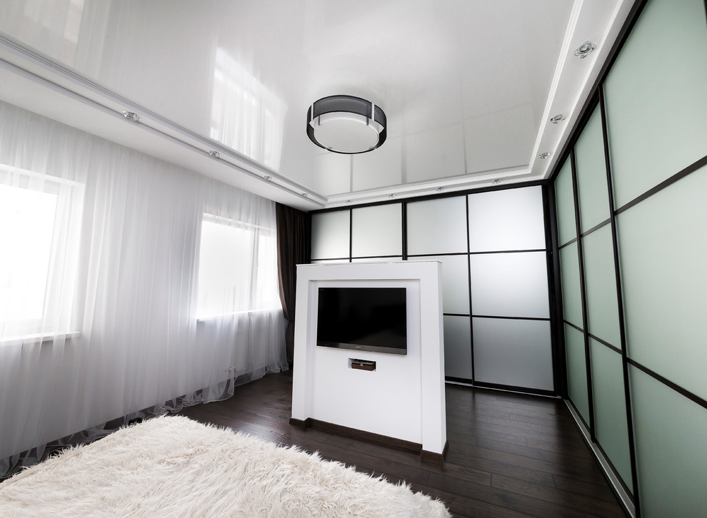 2-х комнатная квартира в черно-белых тонах с акцентами красного