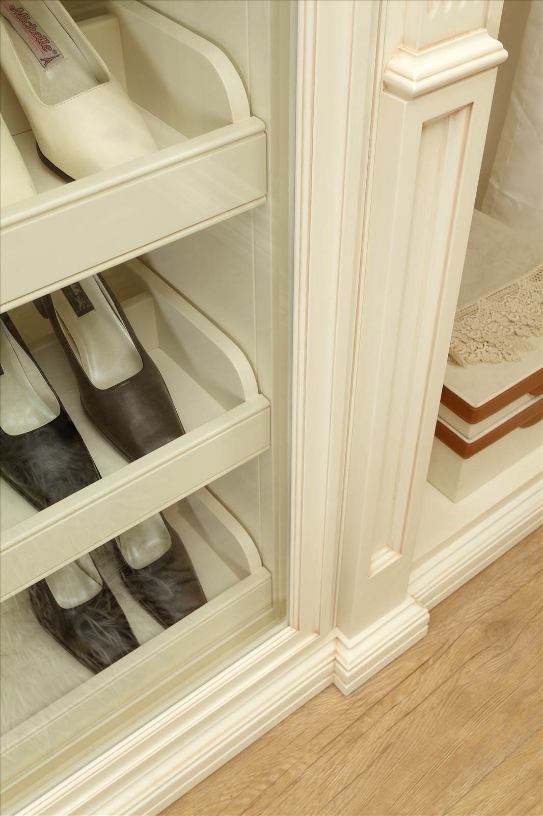 Гардеробная комната Marco Mobili на заказ