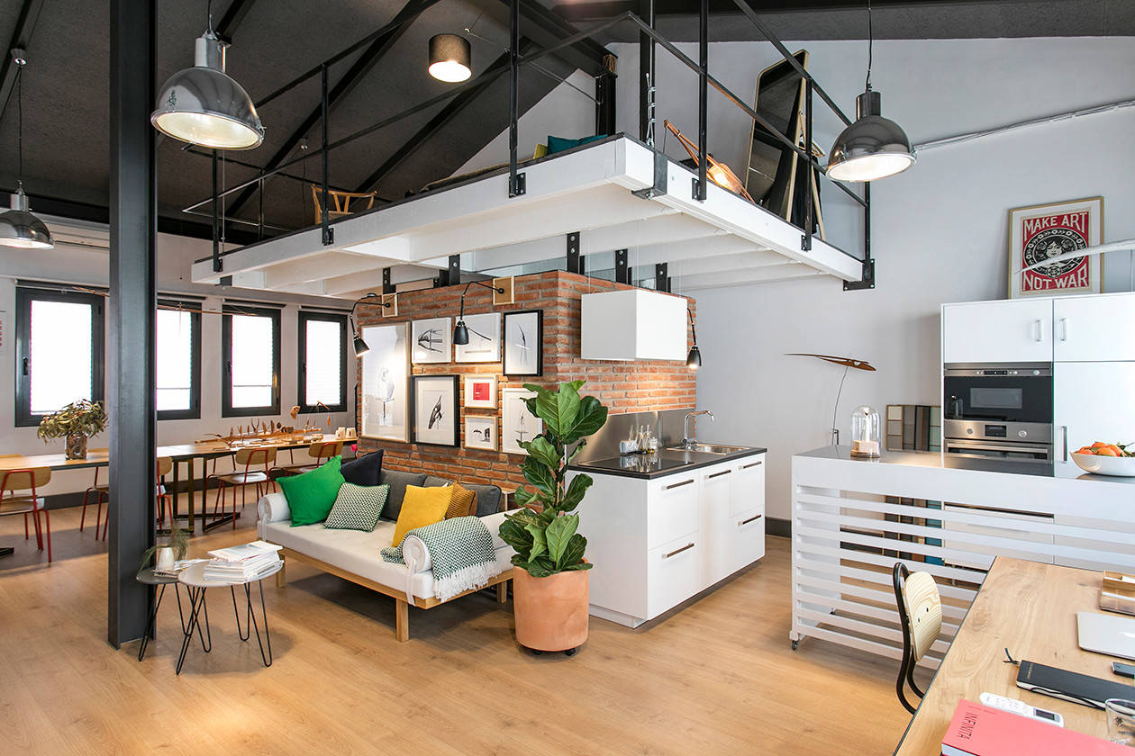 Объясняет юрист: Как правильно сделать антресольный этаж