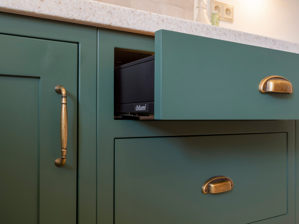 Элегантная кухня в неоклассическом стиле