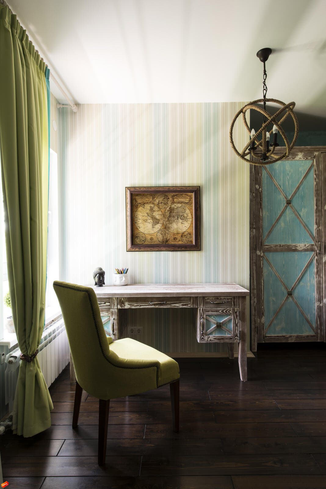 Рабочее место любителя путешествий