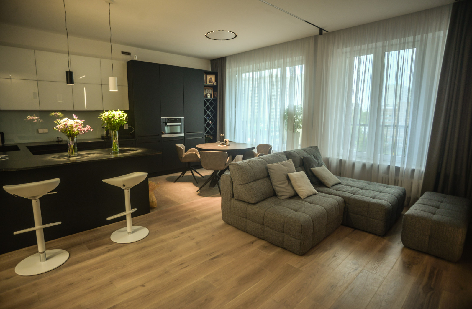 Квартира 110 кв. м - Монохром