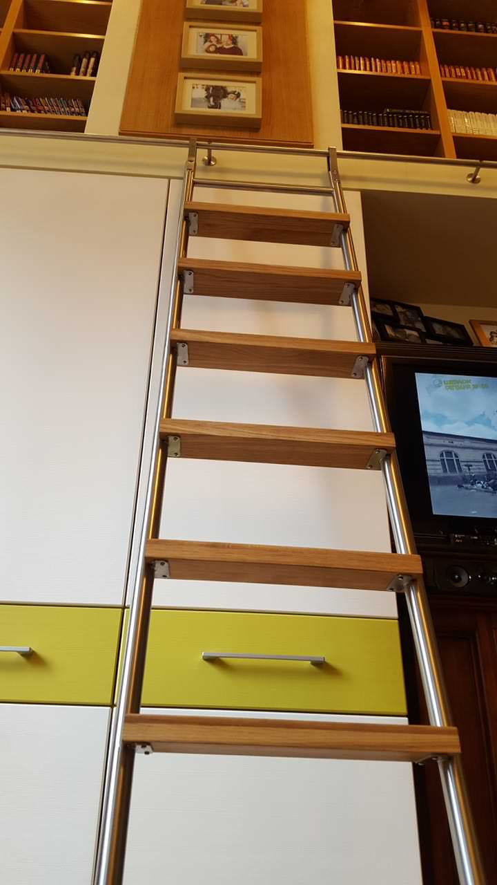 20180408 _ НОВОСИБИРСК - лестница мебельная с крючками - модель Step-30 hook