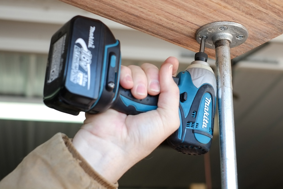 Своими руками: 10 идей, как сделать полки для гаража