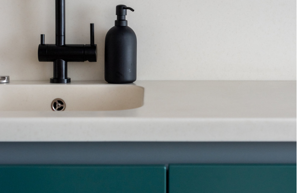 Трехцветный кухонный гарнитур от дизайнера