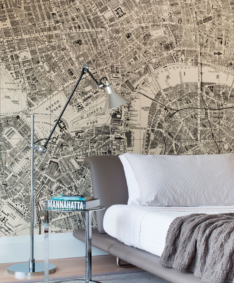 Карты в интерьере