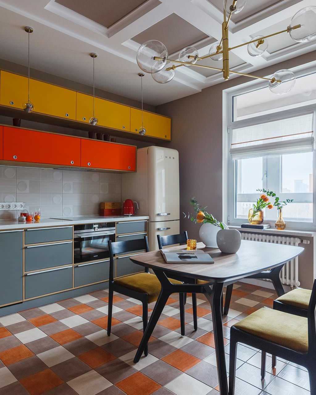 Стол Johann в проекте однокомнатной квартиры Анны Шалаевой