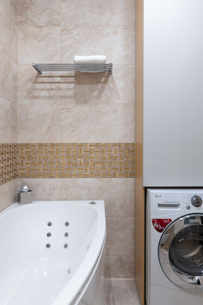 Разные полюса.