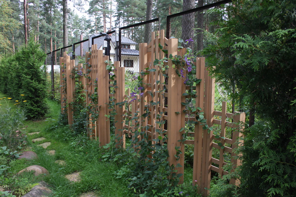 Реализация ландшафтного проекта в сосновом лесу