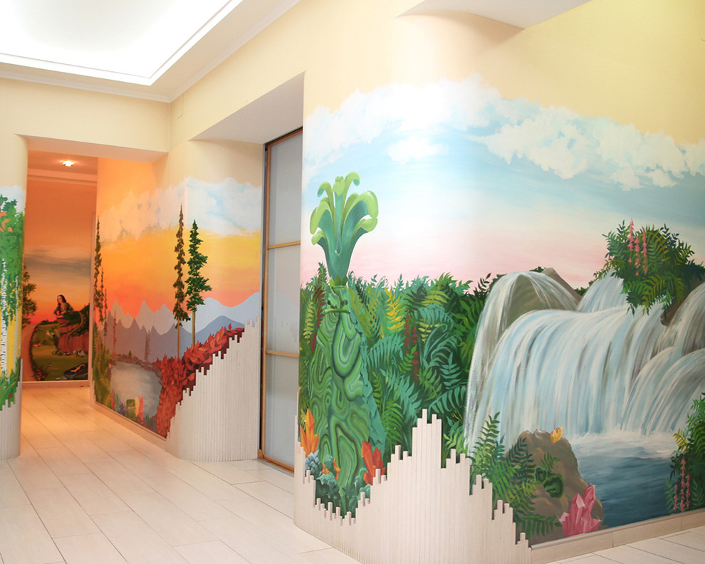 Роспись стен в прихожей